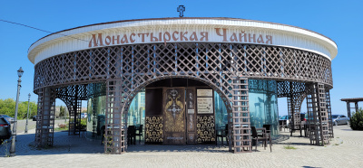 Роспись дверей монастырской чайной